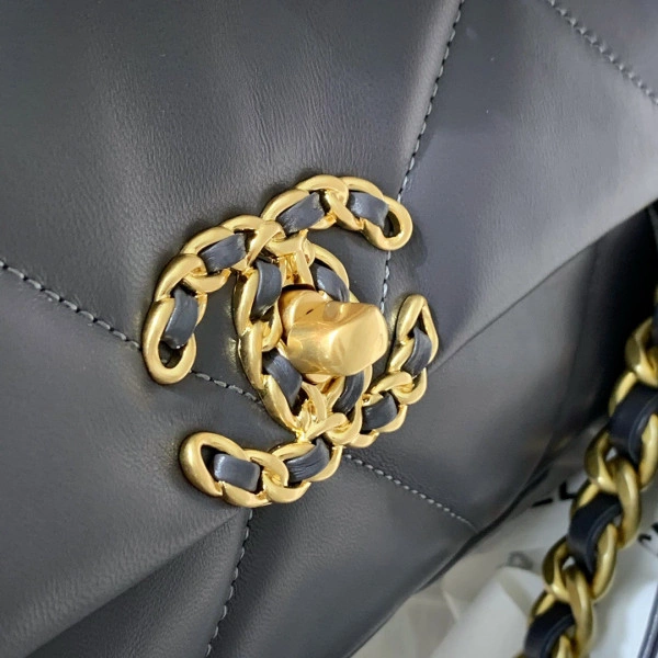 CHANEL 19 FLAP BAG SmartChoice 34 - Image 6