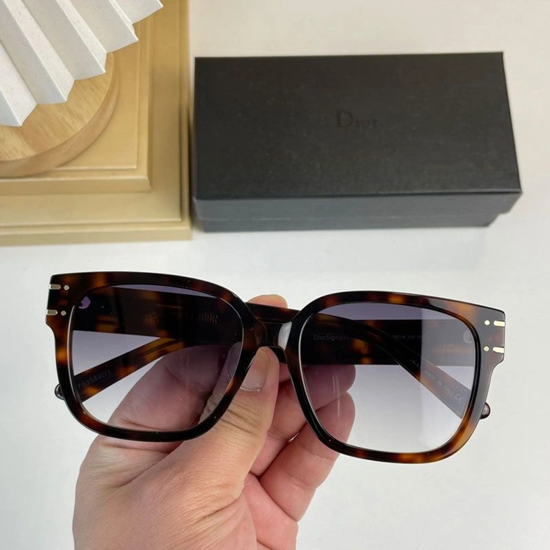 Dior S7F Rectangular Sunglasses - Image 6