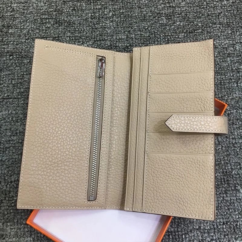 Hermes Bearn Wallet Togo Leather Palladium Hardware In Apricot - Image 3