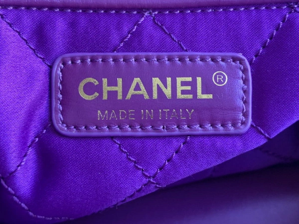 CHANEL 22 HANDBAG Comfortable 1609 - Image 10