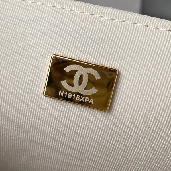 Comfortable CHANEL MINI FLAP BAG 367 - Image 10